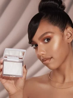 Anastasia Beverly Hills Highlighter | MECCA