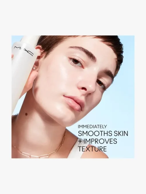 M·A·C Cosmetics Hyper Real Fresh Canvas Cleansing Oil | MECCA